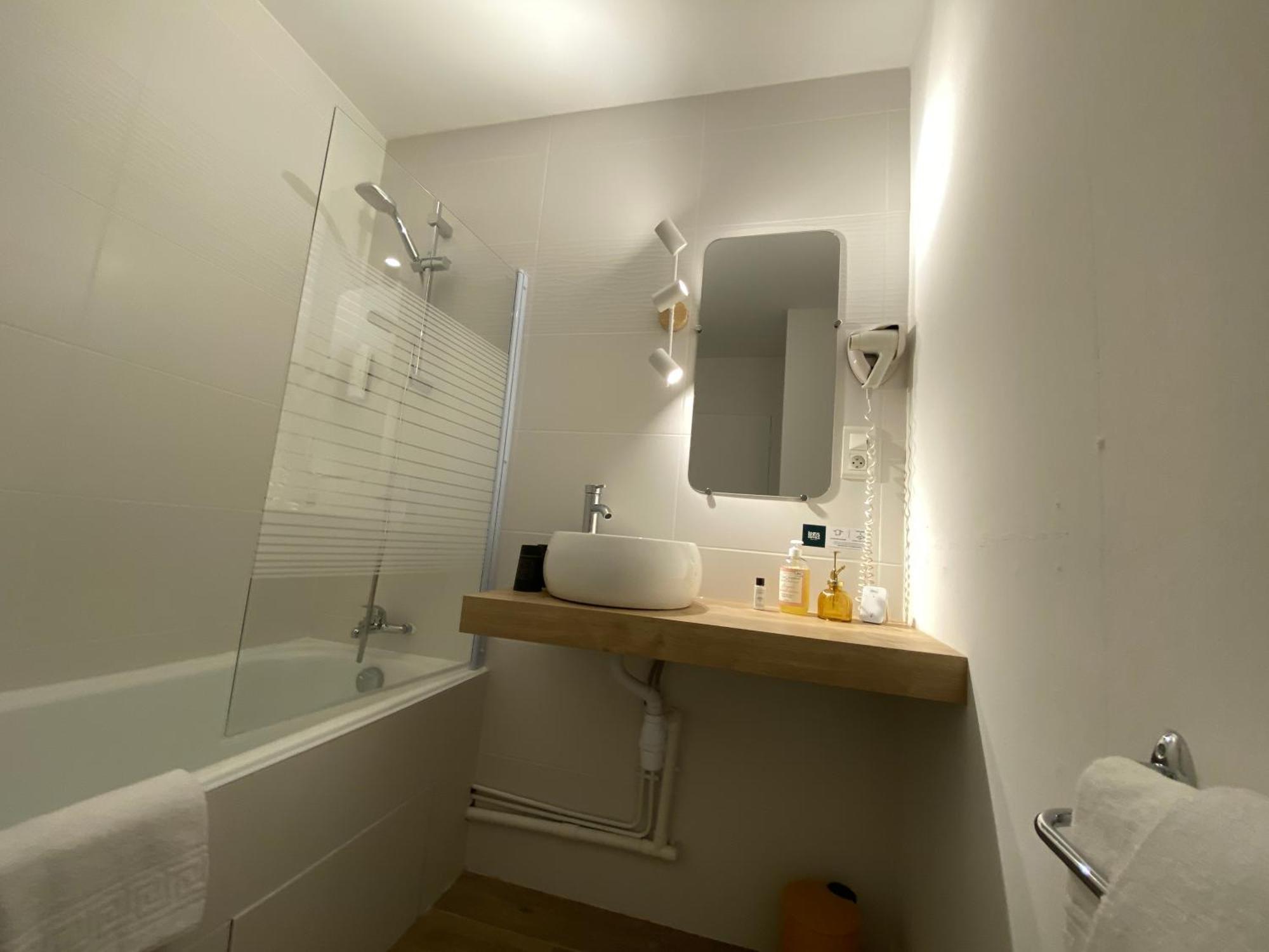 Logis Médiéval, Montélimar Nord Hotel 3*