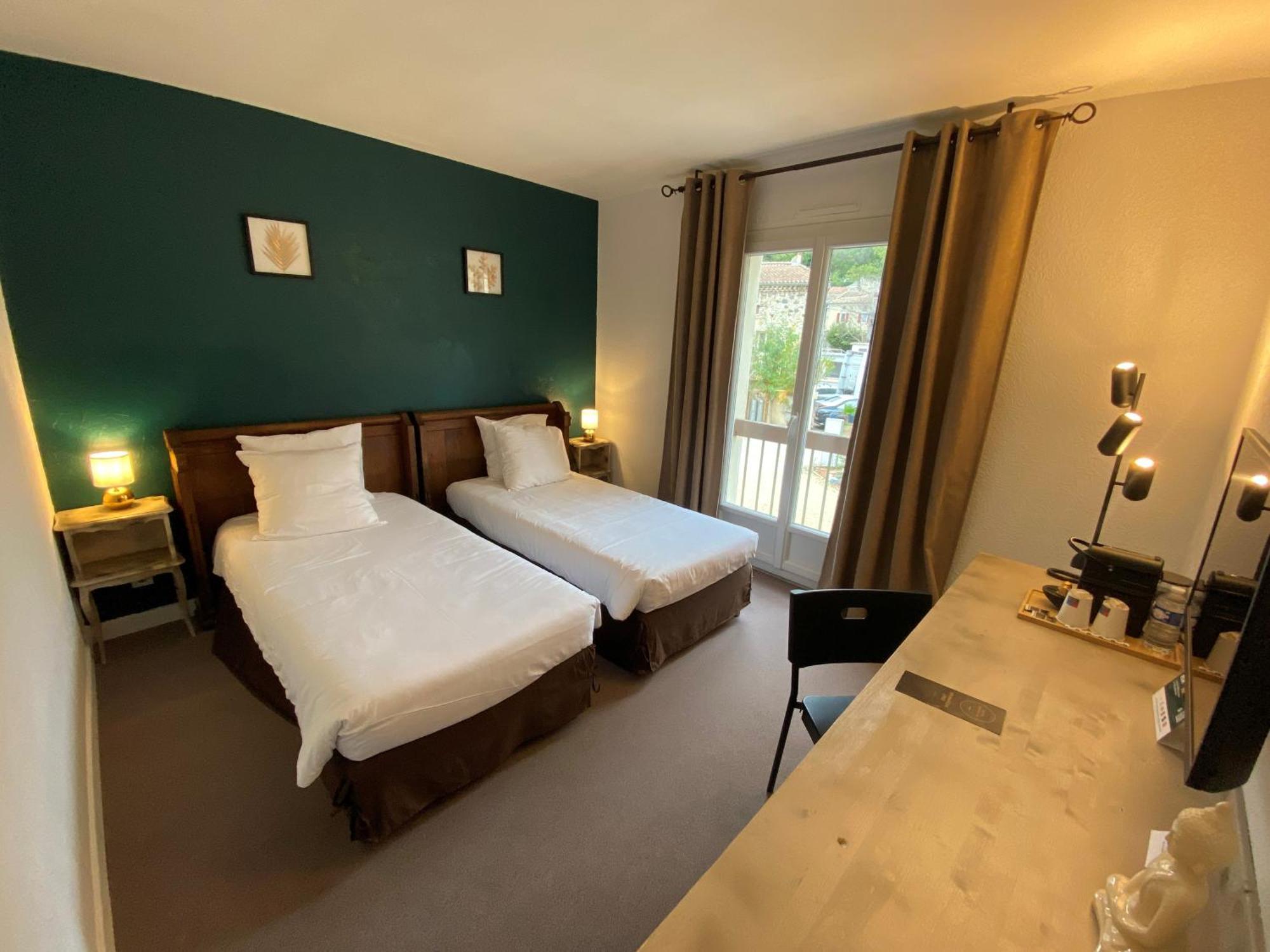 Logis Médiéval, Montélimar Nord Hotel 3*